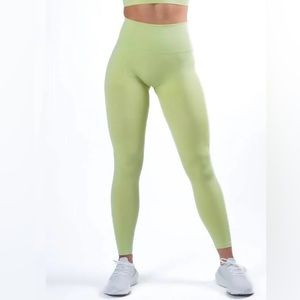 Alphalete green leggings